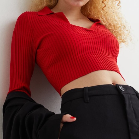 H&M Tops - H&M Ribbed Crop Top